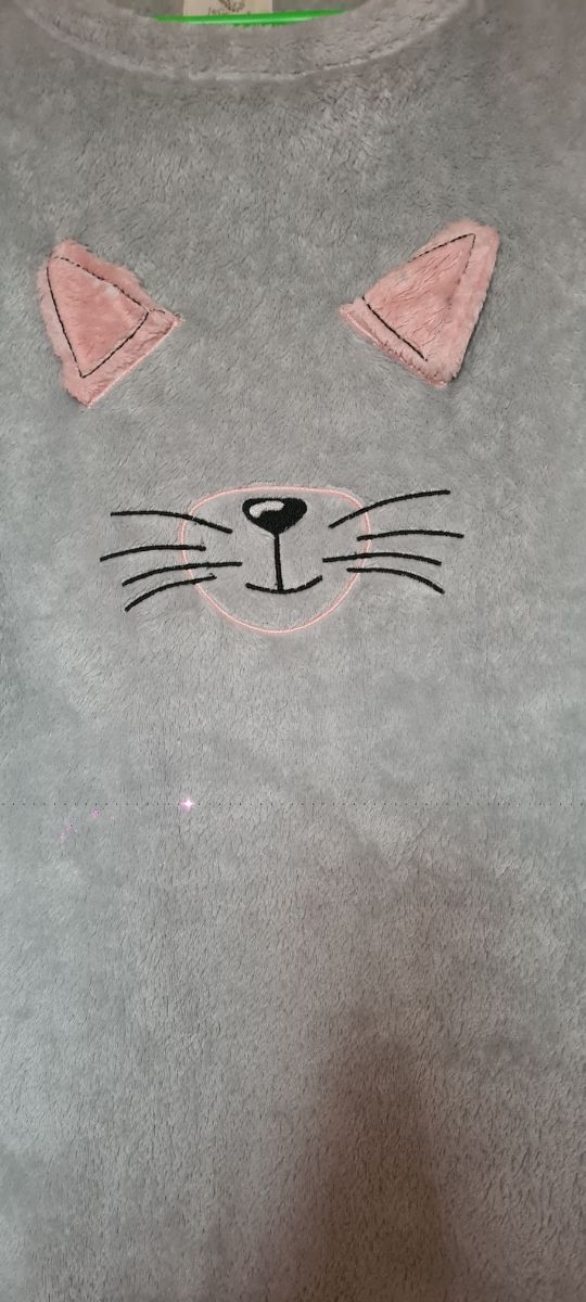 Pijama de invierno con gatito