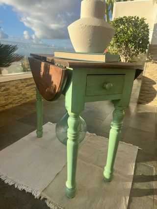 Bellissimo tavolo antico in legno restaurato