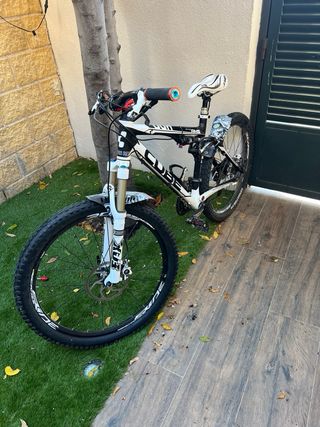 Bicicleta cube 110 ams pro