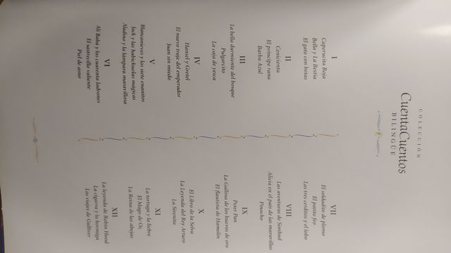 Cuenta cuentos bilingües: El soldadito de plomo ; El patito feo ; Los tres cerditos y el lobo (Vol.7) (English and Spanish Edition)