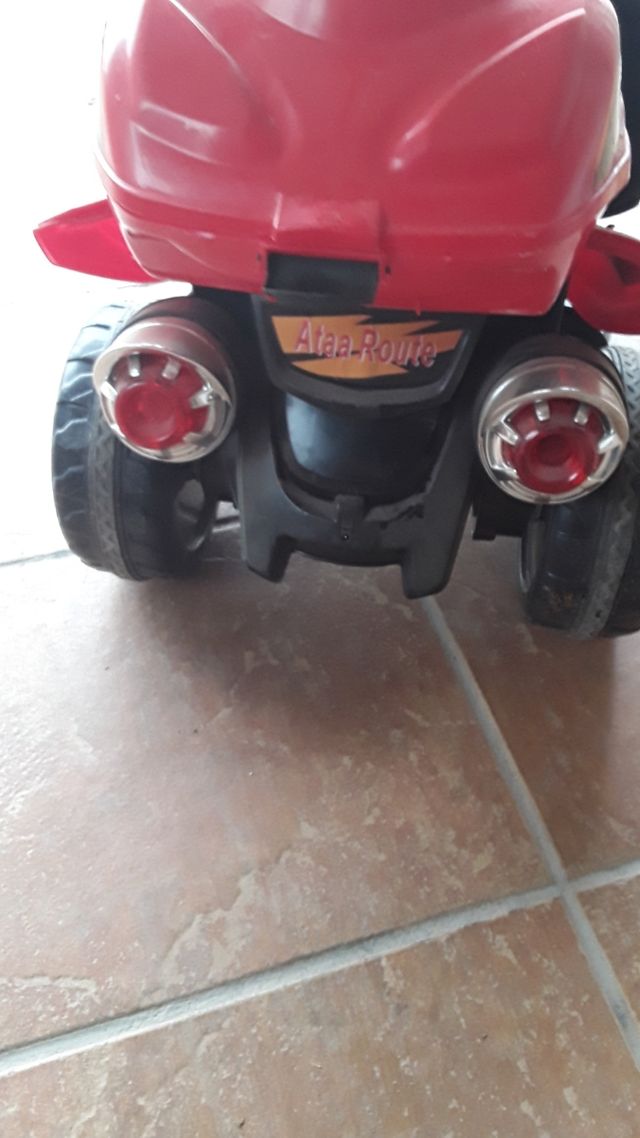 Moto de juguete para niños