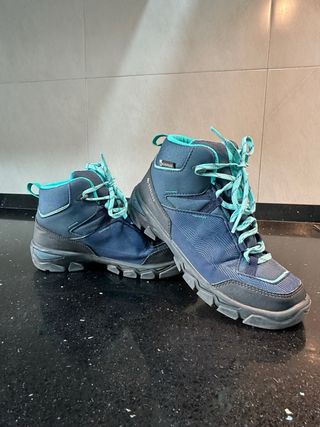 BOTAS MONTAÑA QUECHUA WATERPROOF TALLA 36