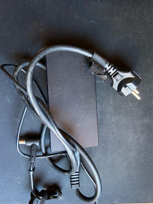 Cargador portatl Asus Original