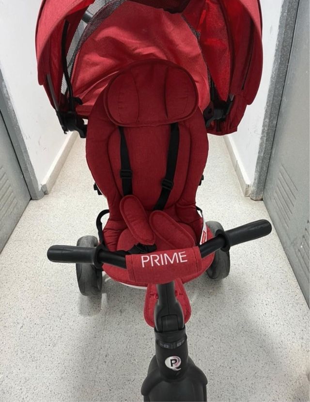 Triciclo de paseo con capota transformable