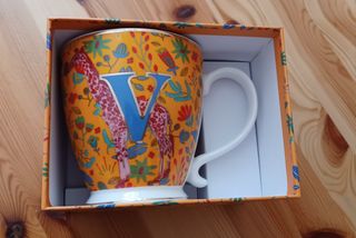 Tazza Kasanova, lettera V