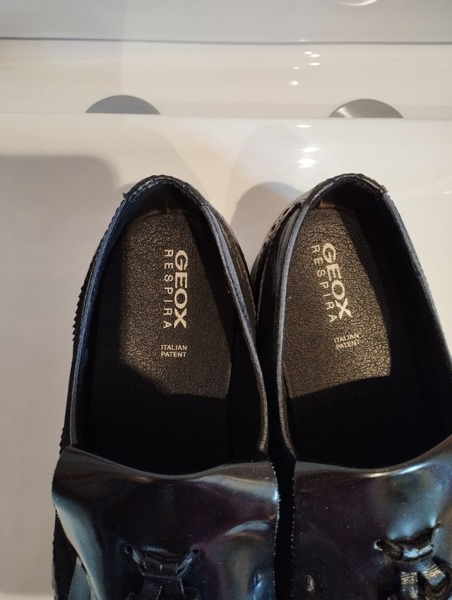 Zapato negro de mujer GEOX