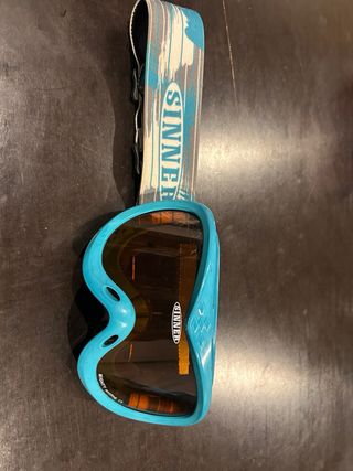 Pack ropa esquí mono, casco, guantes, mascara, ...