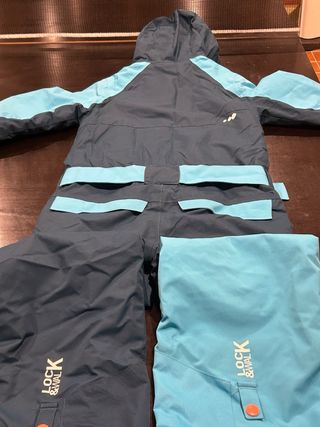 Pack ropa esquí mono, casco, guantes, mascara, ...