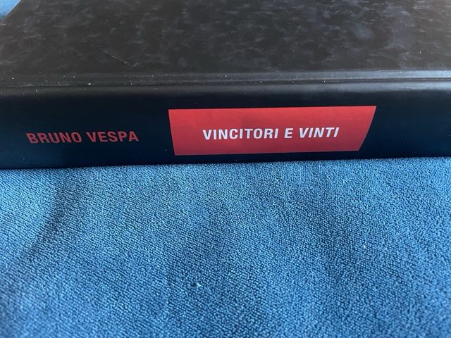 Vincitori e vinti di Bruno Vespa 