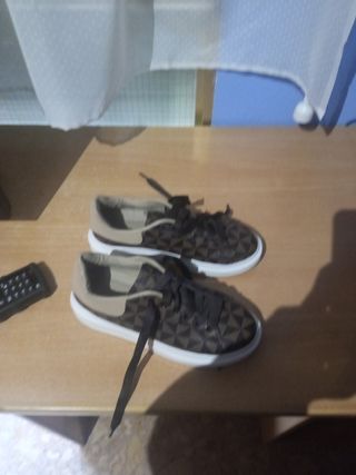 Zapatillas talla 39