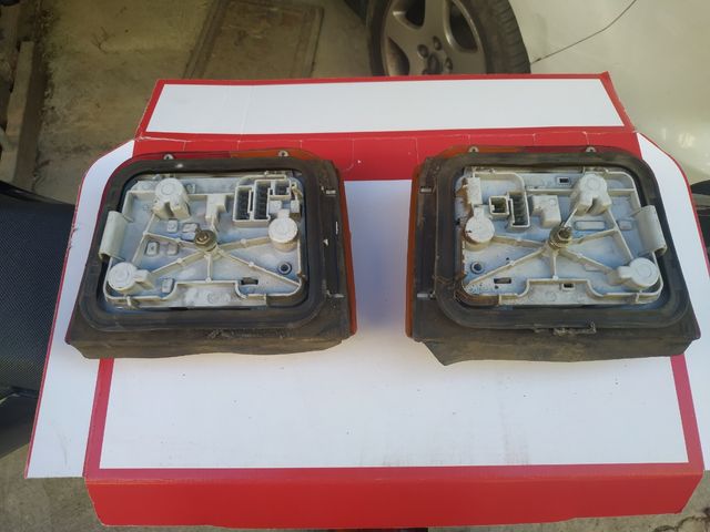 Peugeot 205 fanali posteriori