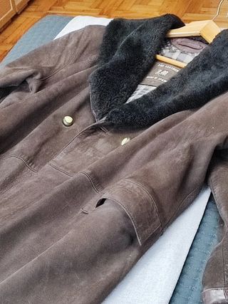 Abrigo de piel de vacuno