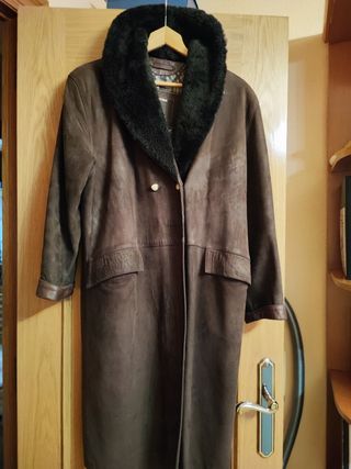 Abrigo de piel de vacuno