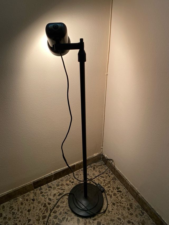 Lampara de pie regulable