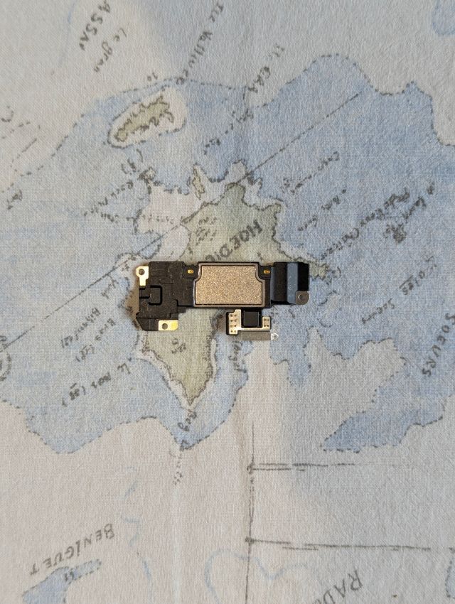 Apple iPhone 11 speaker