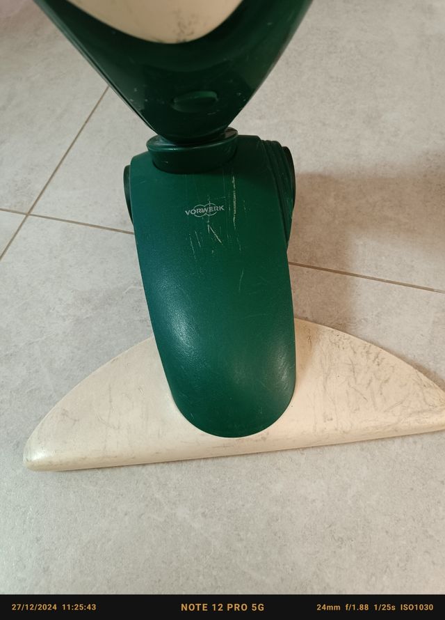 Aspirapolvere vorwerk kobold 135