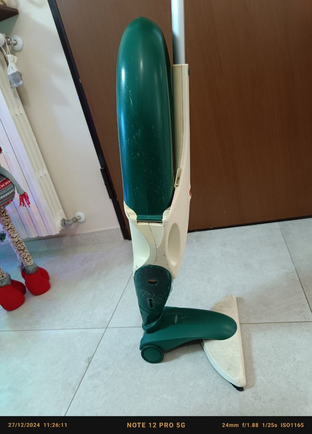 Aspirapolvere vorwerk kobold 135