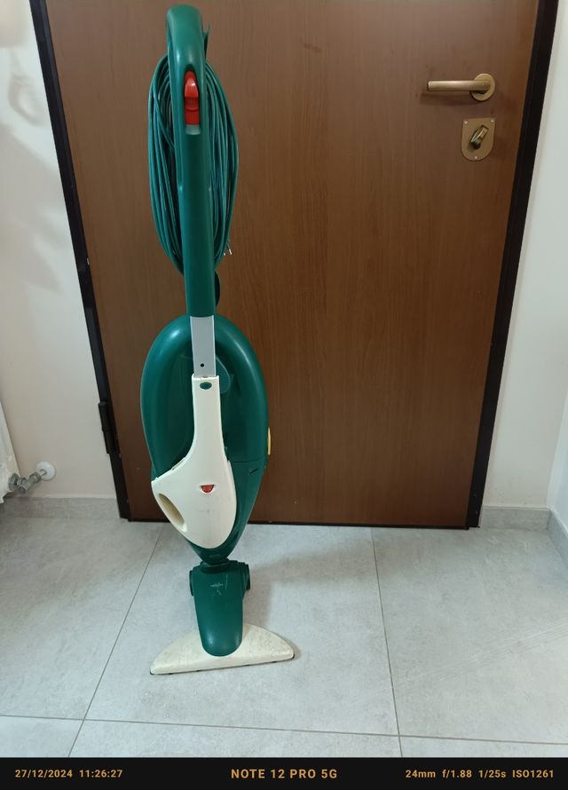Aspirapolvere vorwerk kobold 135