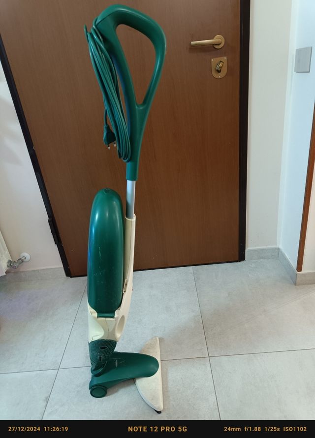 Aspirapolvere vorwerk kobold 135