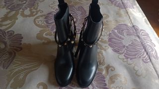 Botines piel perlas a estrenar