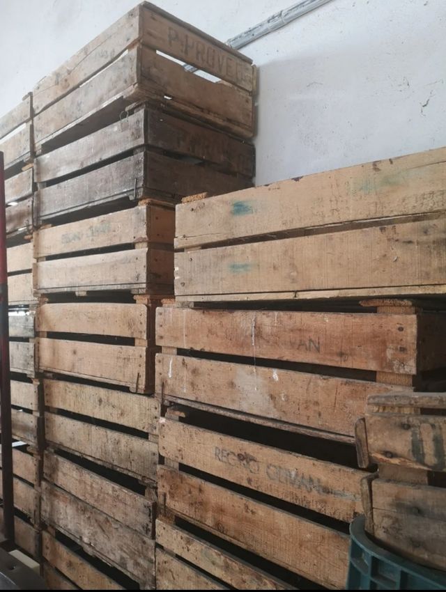 Cajas de madera de fruta