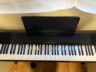 Piano electrónico