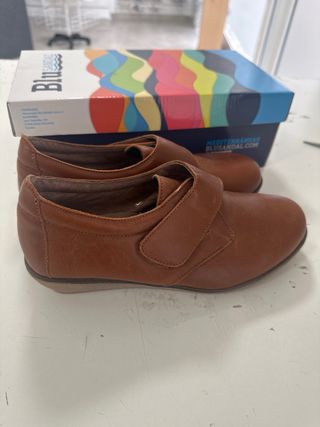 Zapatos botines piel marron talla 37