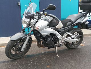 Moto Suzuki gsr 600