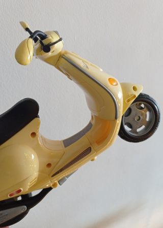 MOTO BARBIE COLOR VAINILLA 