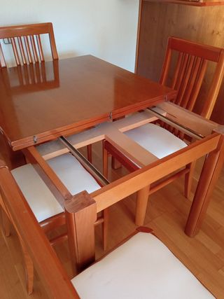 Mesa cuadrada extensible