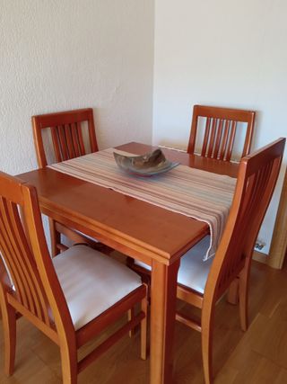 Mesa cuadrada extensible
