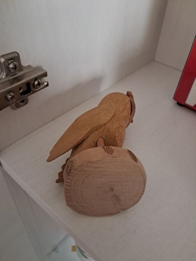 Búho de madera