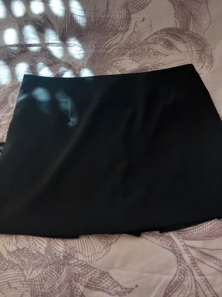 Minifalda con pantalón 