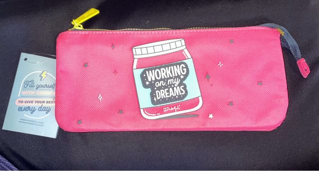 Estuche triple: working on my dreams