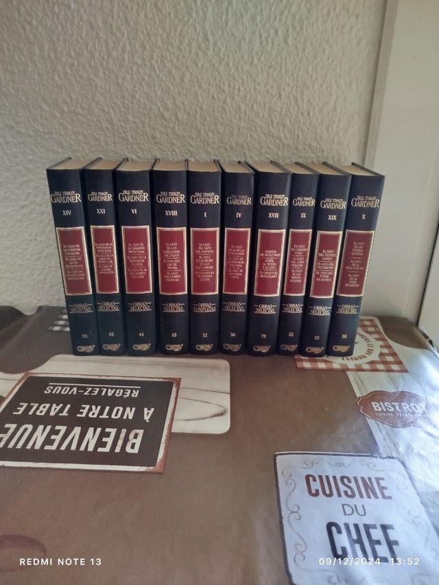 Lote libros poesía años 90 21 tomos 65€ sueltos 5€