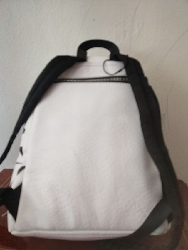 Mochila desigual nueva