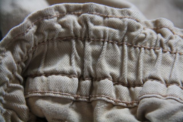 Pantalones marrones cortos Pull & Bear