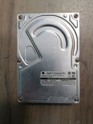 Disco duro IDE Apple 250 Mb. Funciona
