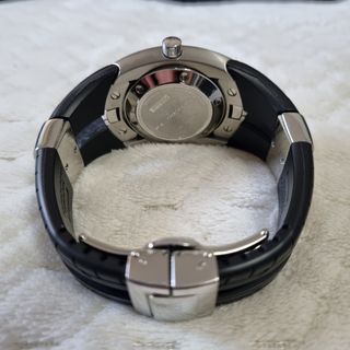 Reloj Pirelli.
