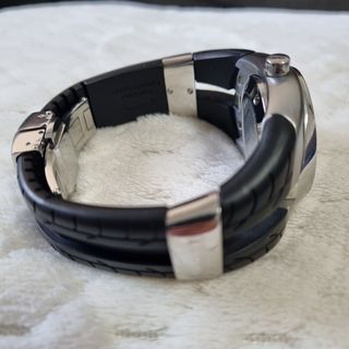 Reloj Pirelli.