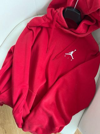 Sudadera roja con capucha AIR