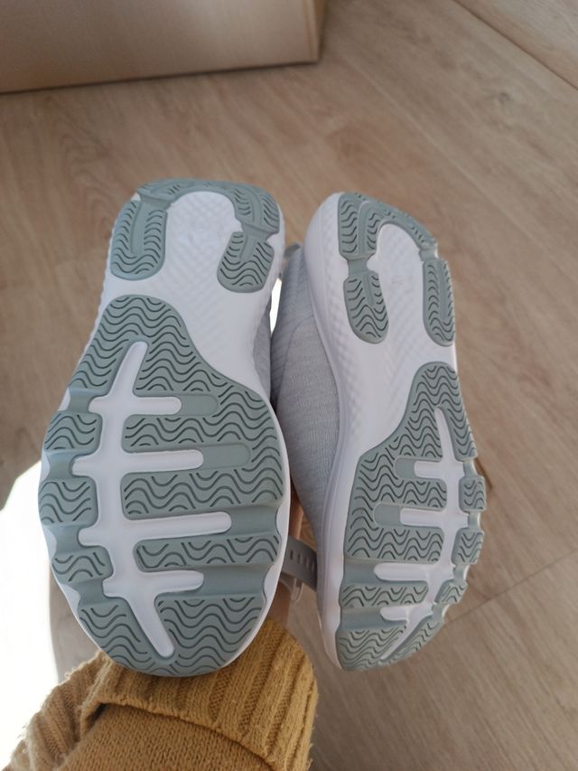 Zapatillas Under Armour 40