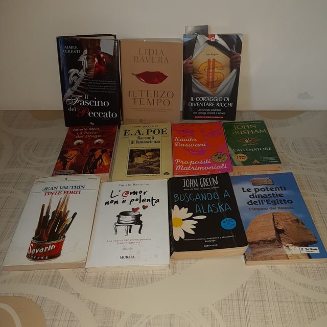 Lotto n. 11 libri vario genere