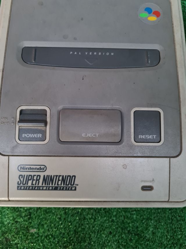 Super Nintendo with 2 controllers