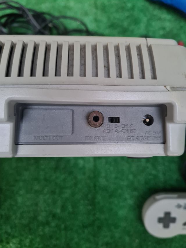 Super Nintendo with 2 controllers