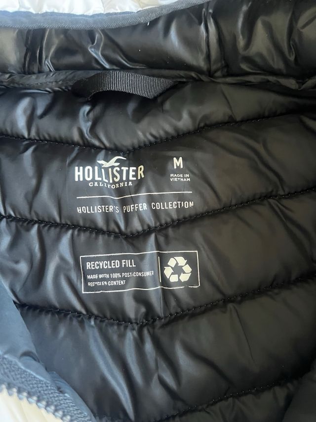 Plumas Hollister blanco