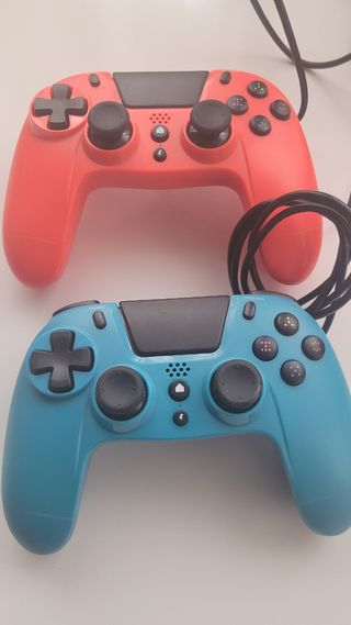 Mando PS4 wired azul y rojo