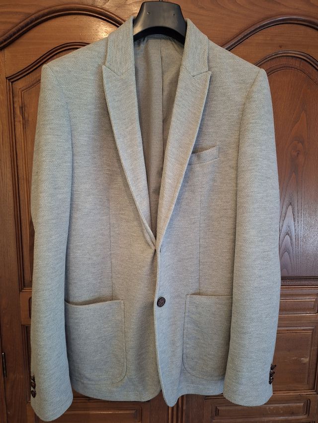 Americana Zara de algodón y poliester