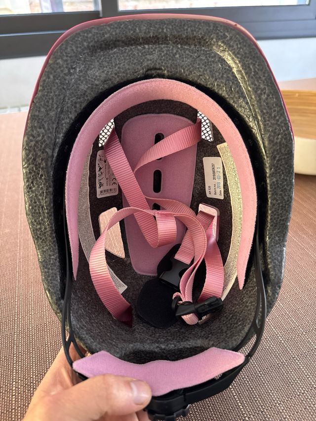 Casco niña bicicleta.