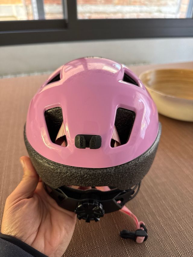 Casco niña bicicleta.